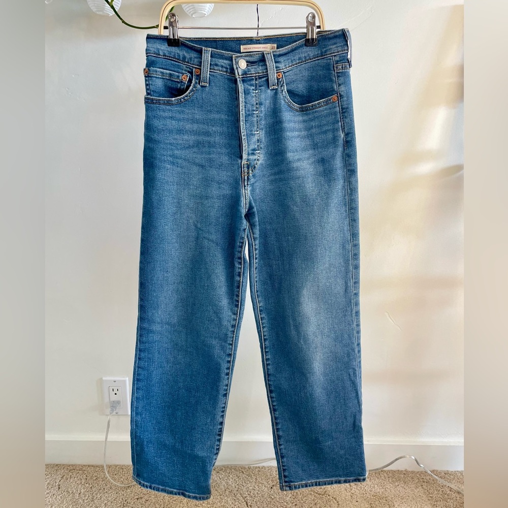 Levi’s Ribcage Straight Ankle Jeans